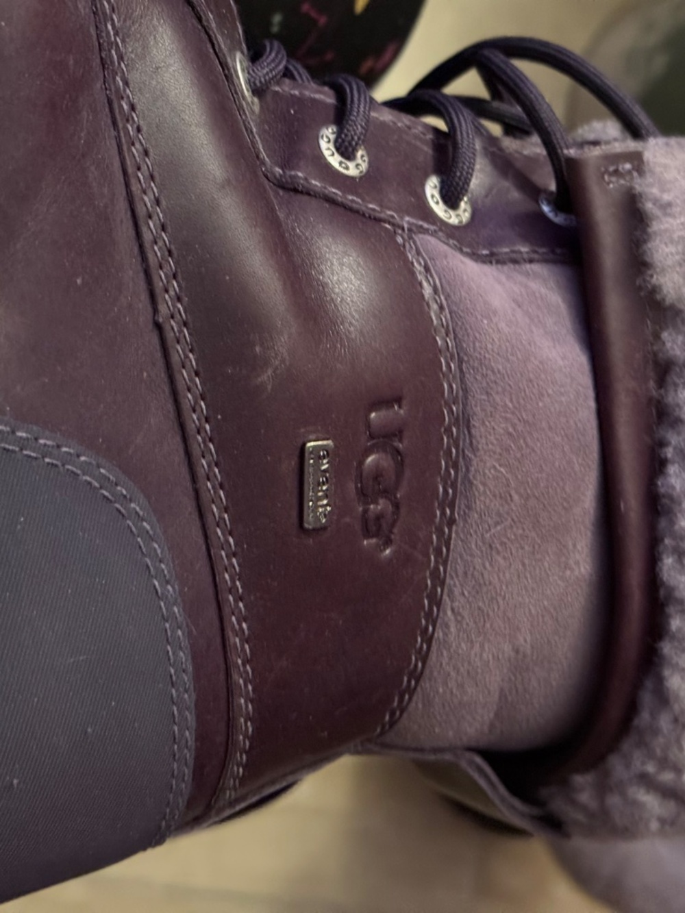 UGG Adirondack Waterproof Winter Boots Women’s 11 Wide Vibram Sole Shearling - Picture 6 of 16